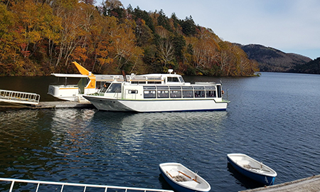 然別湖遊覽船